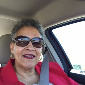 Meet your Posher, Carolyn